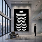 CURVES | Minimalist | Female Figure | B&W | 8K - 32K