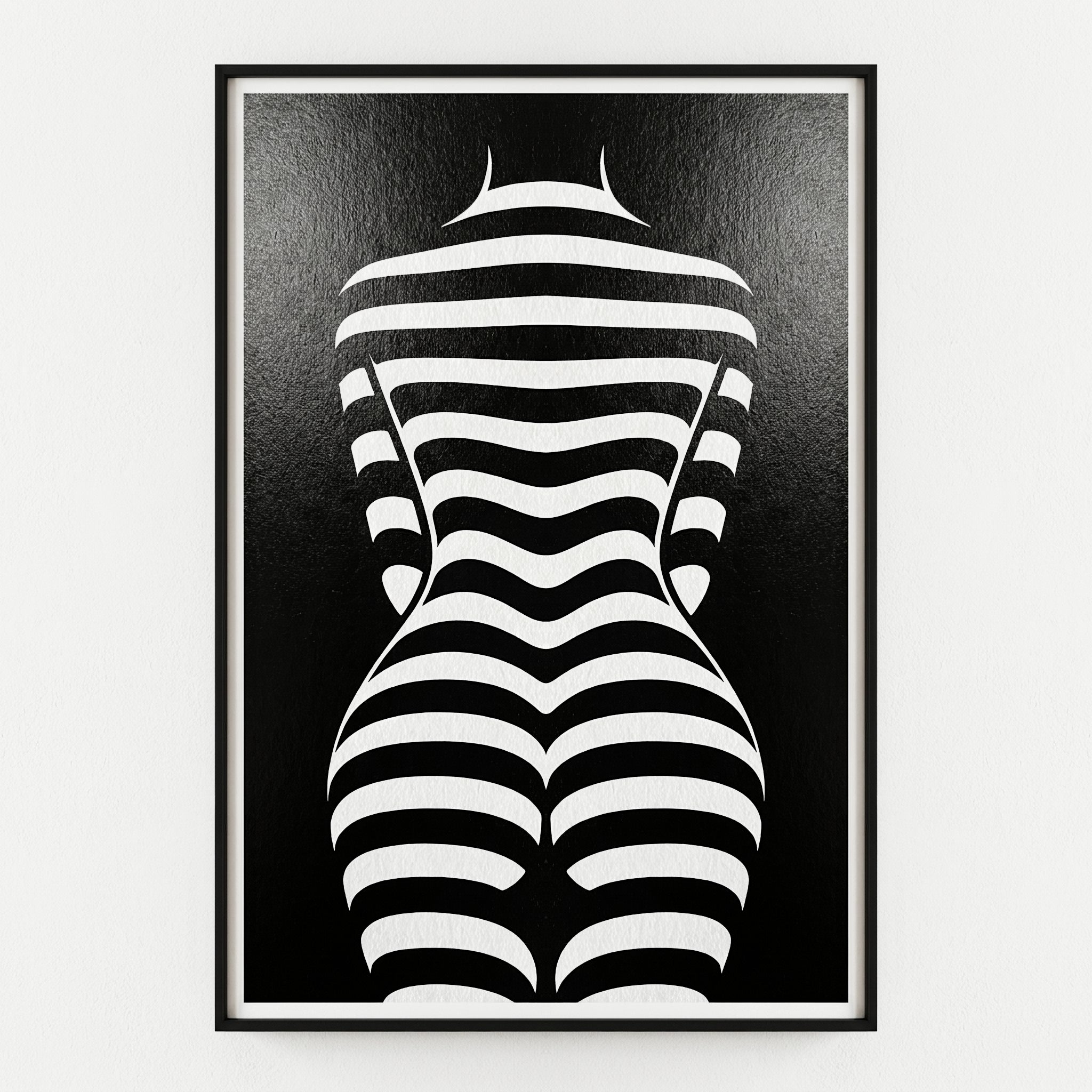 CURVES | Minimalist | Female Figure | B&W | 8K - 32K