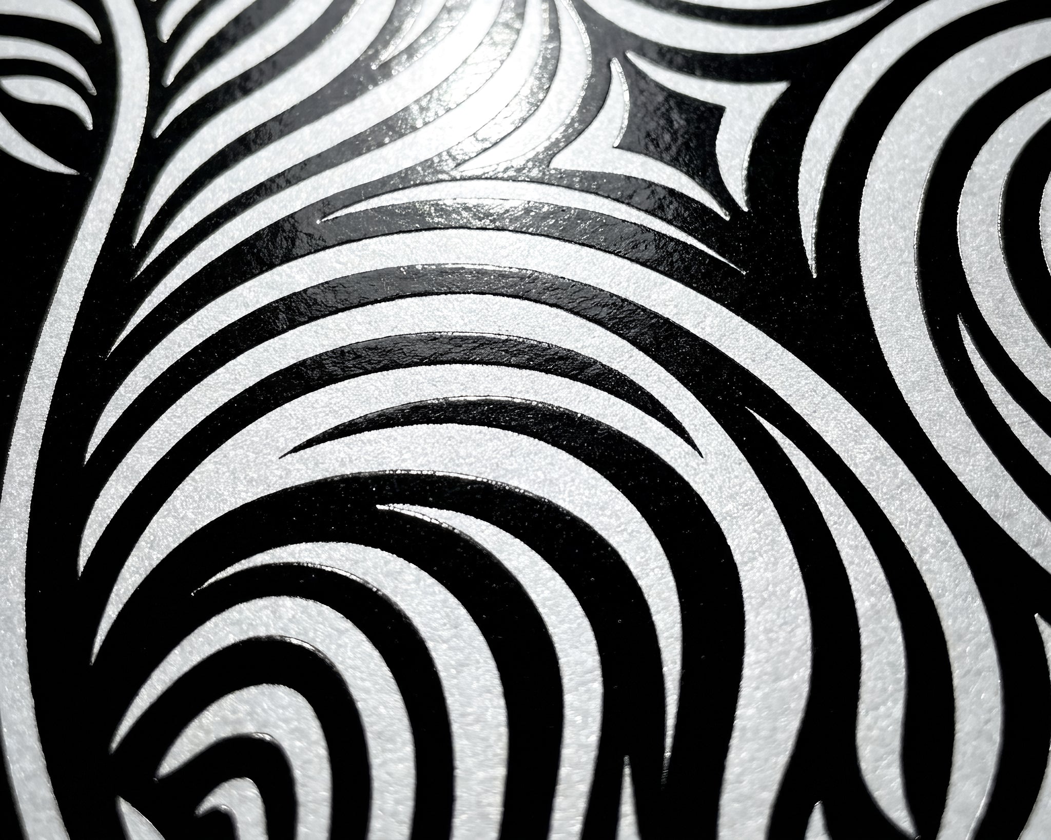 ENTROPY | Minimalist | Female Figure | B&W | 8K - 32K