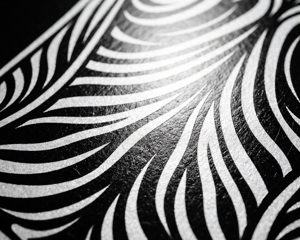 ENTROPY | Minimalist | Female Figure | B&W | 8K - 32K