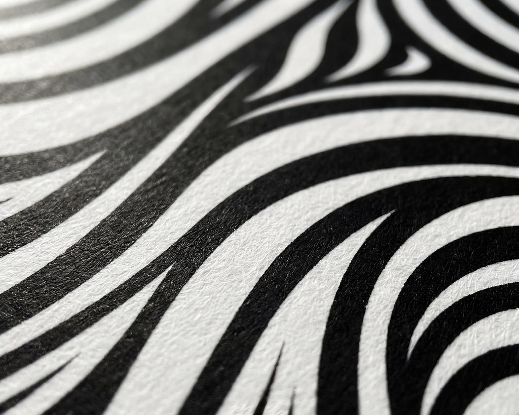 ENTROPY | Minimalist | Female Figure | B&W | 8K - 32K