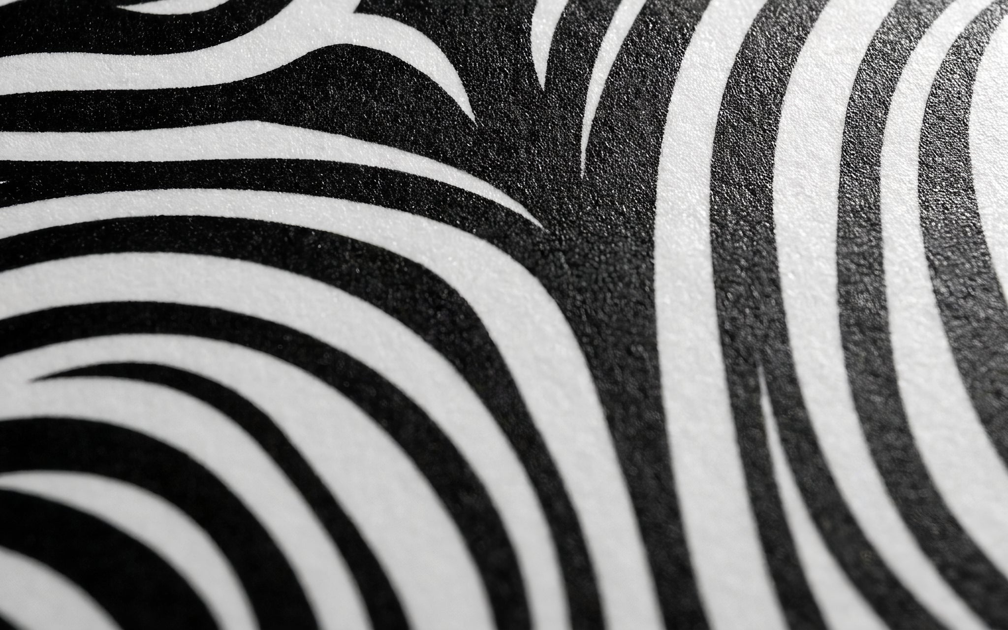 ENTROPY | Minimalist | Female Figure | B&W | 8K - 32K