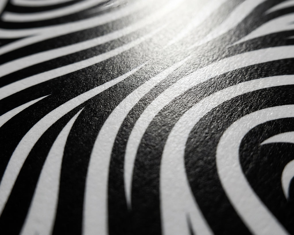 ENTROPY | Minimalist | Female Figure | B&W | 8K - 32K