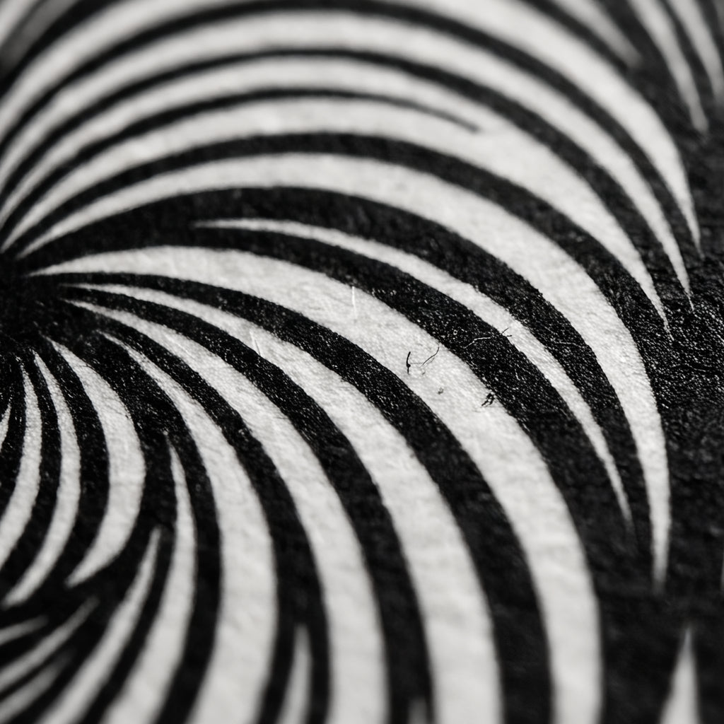 STELA | Modern Minimalist Female Op Art | 8K - 32K