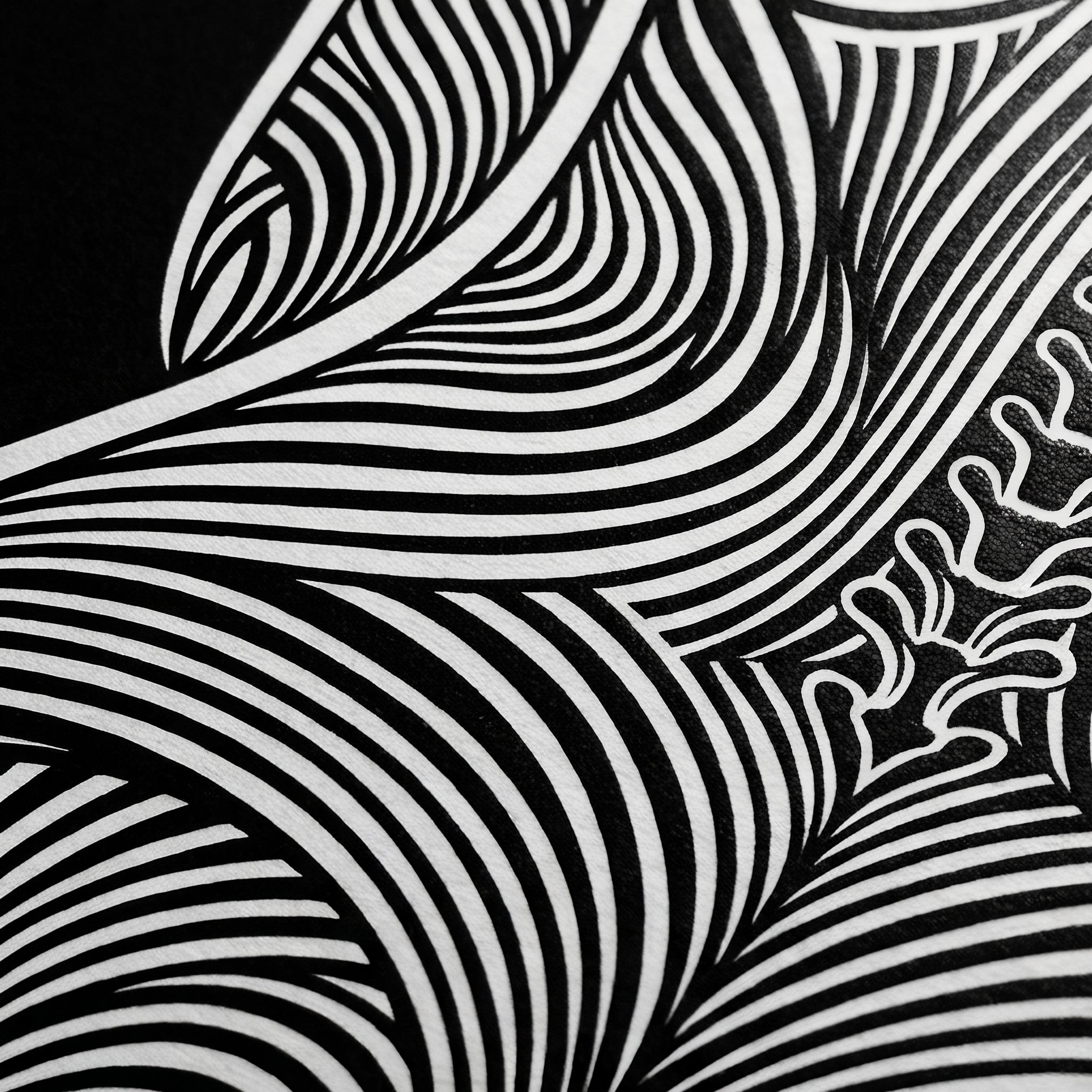 STELA | Modern Minimalist Female Op Art | 8K - 32K