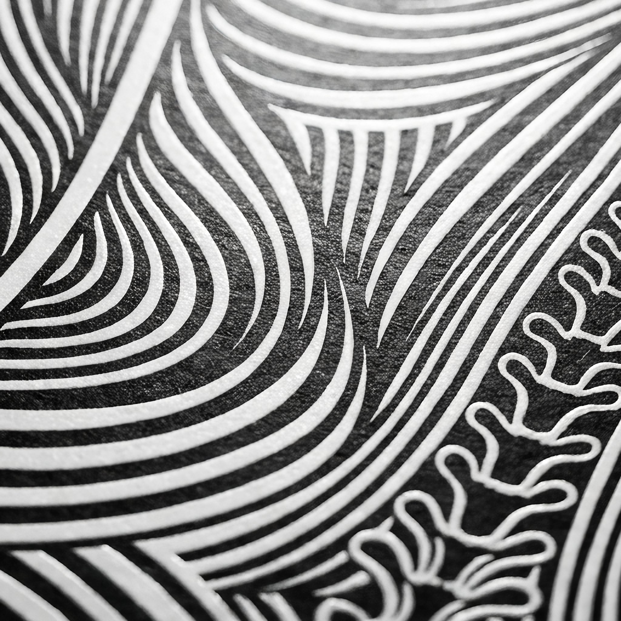 STELA | Modern Minimalist Female Op Art | 8K - 32K