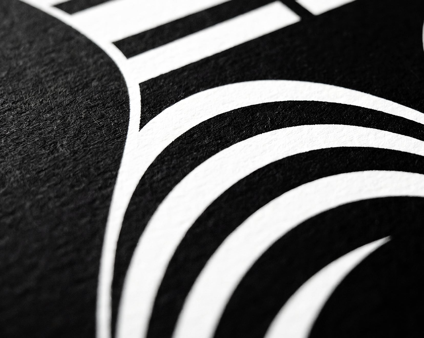 UNDERSCORE | Minimalist | Female Figure | B&W | 8K - 32K