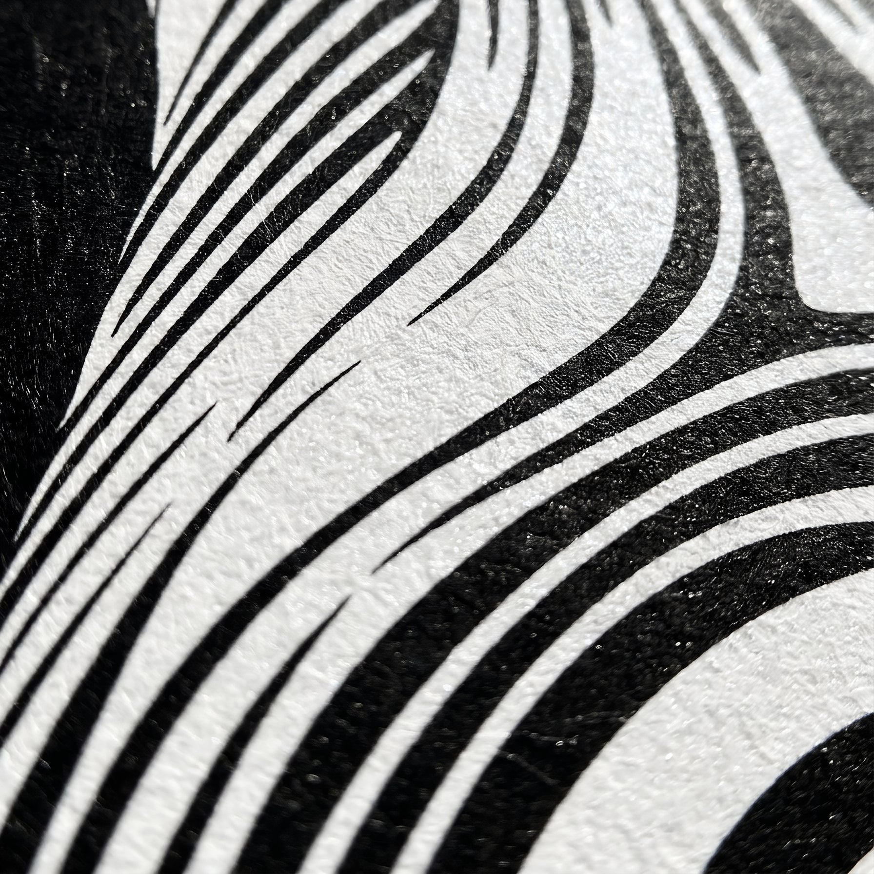 XENO | Minimalist | Female Figure | B&W | 8K - 32K