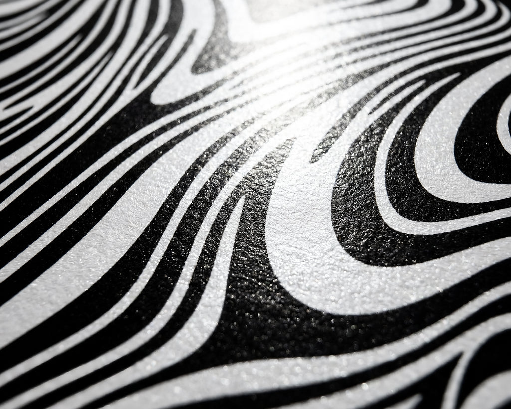 XENO | Minimalist | Female Figure | B&W | 8K - 32K